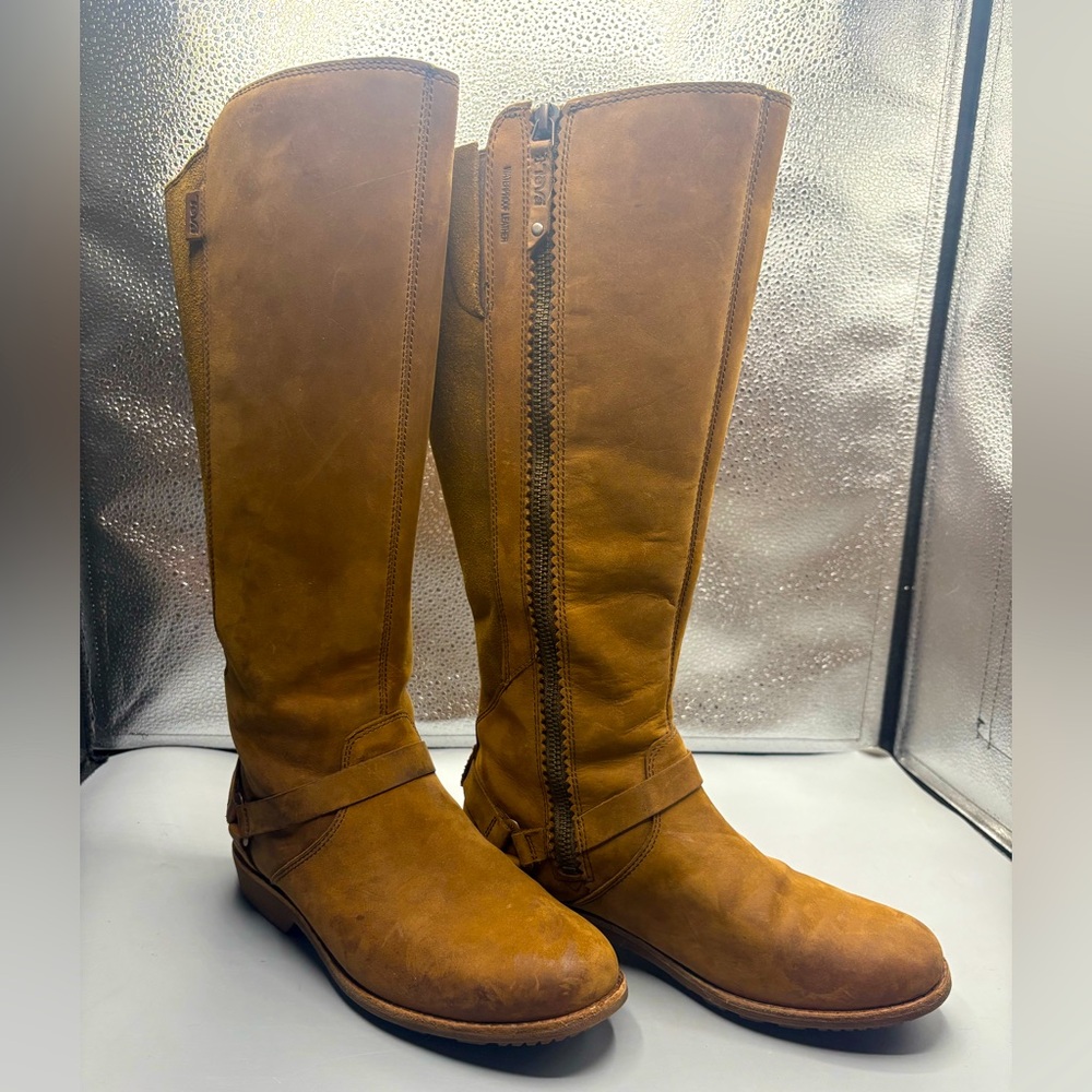 Teva De La Vina Dos Brown Leather Tall Boots - Size 7